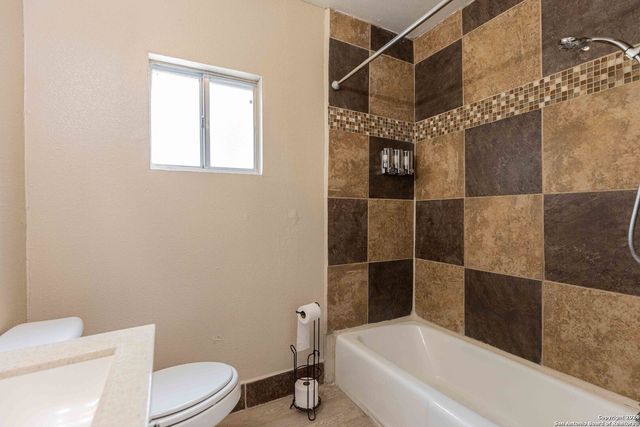120 NELSON AVE, San Antonio, TX 78210