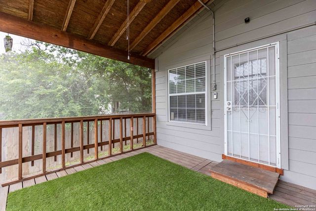 120 NELSON AVE, San Antonio, TX 78210