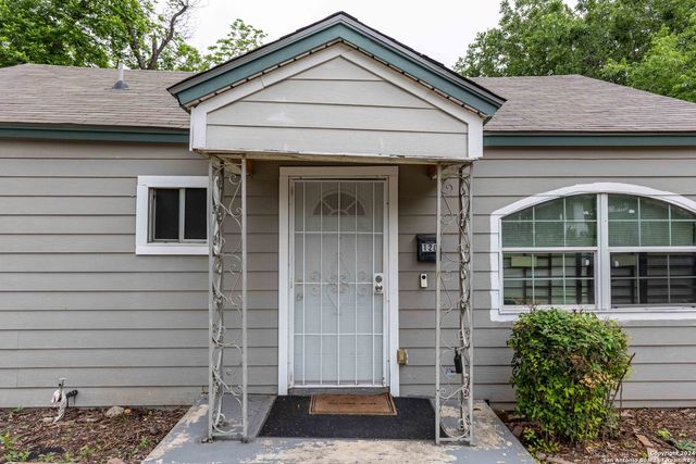 120 NELSON AVE, San Antonio, TX 78210