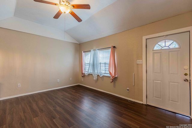 120 NELSON AVE, San Antonio, TX 78210