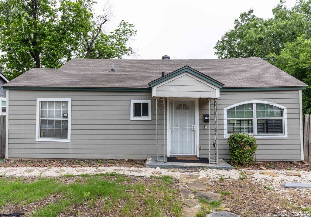 120 NELSON AVE, San Antonio, TX 78210
