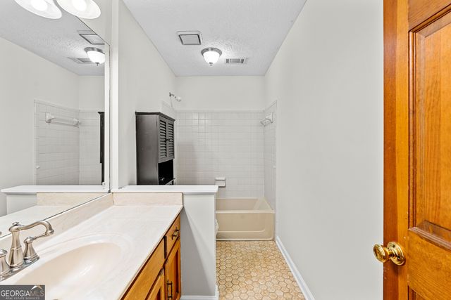 516 Old Senoia Road, Fayetteville, GA 30215