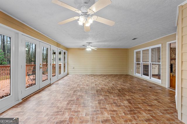 516 Old Senoia Road, Fayetteville, GA 30215