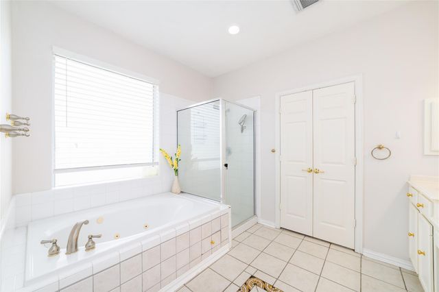 3822 Shady Harbor Drive, Houston, TX 77082