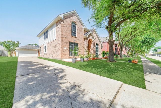 3822 Shady Harbor Drive, Houston, TX 77082