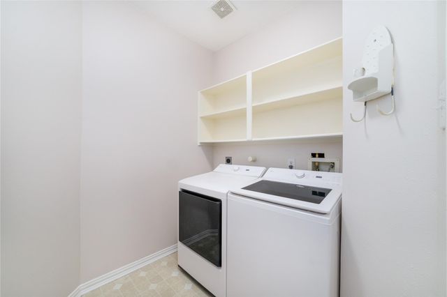 3822 Shady Harbor Drive, Houston, TX 77082