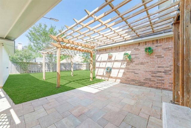 3822 Shady Harbor Drive, Houston, TX 77082