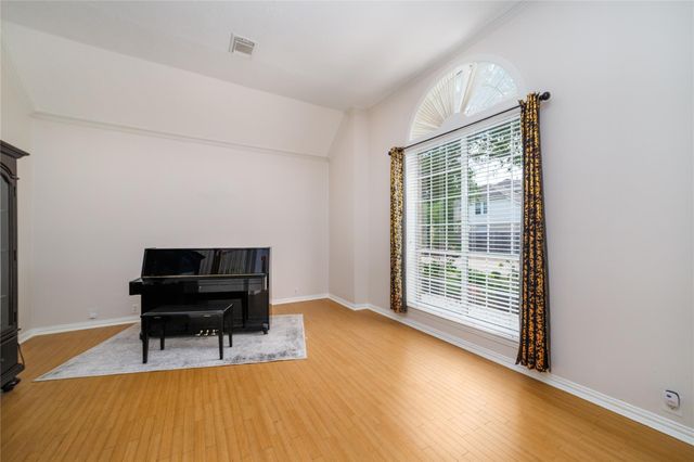 3822 Shady Harbor Drive, Houston, TX 77082