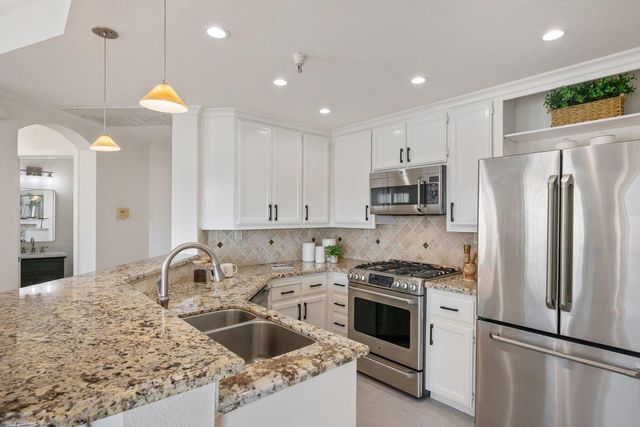 300 Baltic Circle 340, Redwood Shores, CA 94065