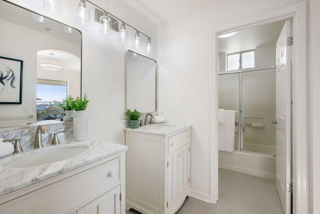 300 Baltic Circle 340, Redwood Shores, CA 94065
