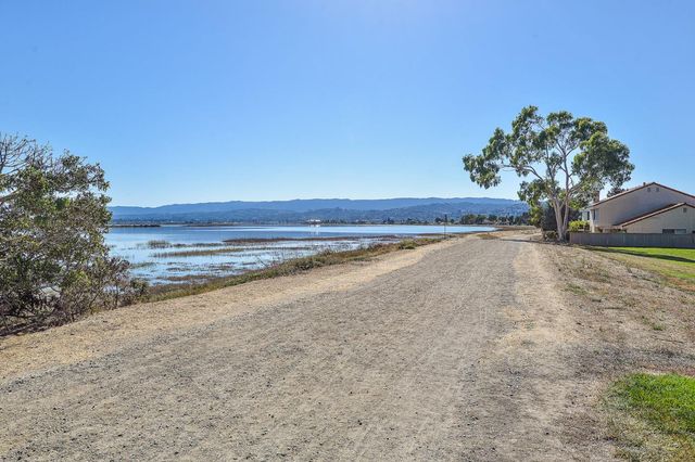 300 Baltic Circle 340, Redwood Shores, CA 94065
