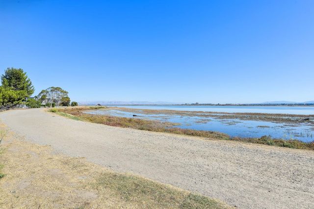 300 Baltic Circle 340, Redwood Shores, CA 94065