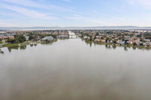 300 Baltic Circle 340, Redwood Shores, CA 94065