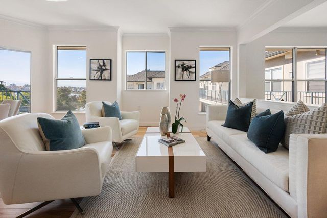 300 Baltic Circle 340, Redwood Shores, CA 94065