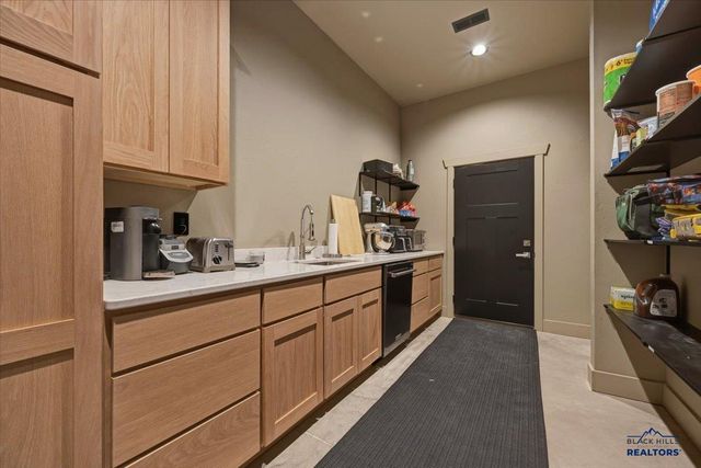 11846 THREE PEAKS PASS RD, Whitewood, SD 57793