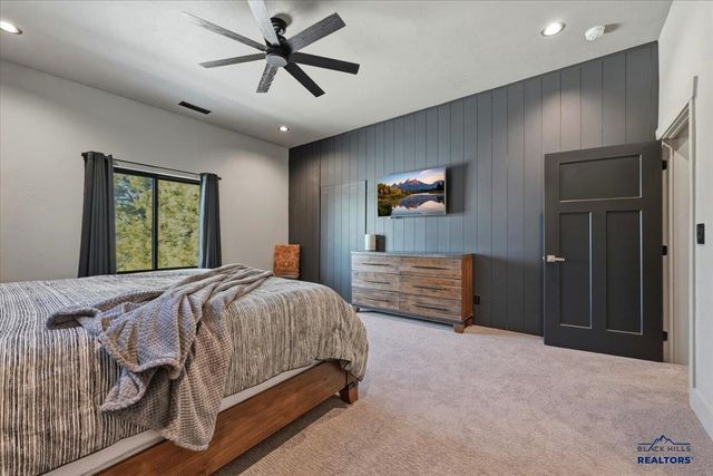 11846 THREE PEAKS PASS RD, Whitewood, SD 57793