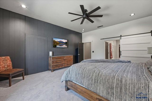 11846 THREE PEAKS PASS RD, Whitewood, SD 57793