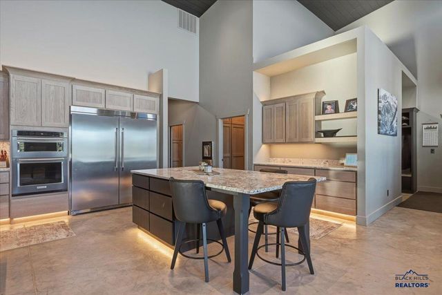 11846 THREE PEAKS PASS RD, Whitewood, SD 57793