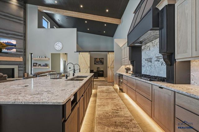 11846 THREE PEAKS PASS RD, Whitewood, SD 57793