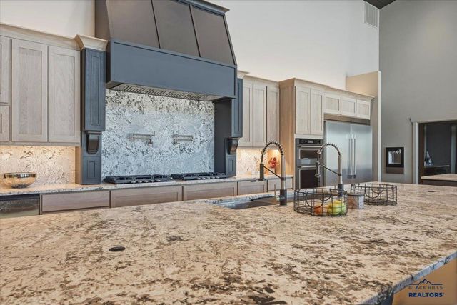 11846 THREE PEAKS PASS RD, Whitewood, SD 57793