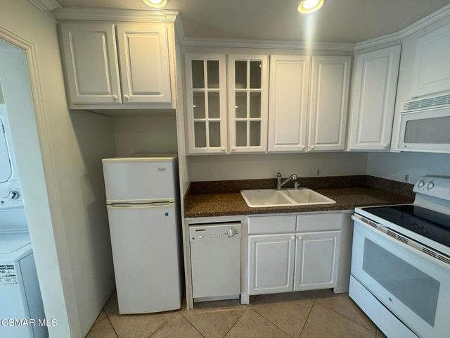 710 Calle Cardo B, Thousand Oaks, CA 91360