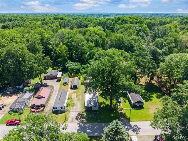 69 Larned Road, Schroeppel, NY 13132