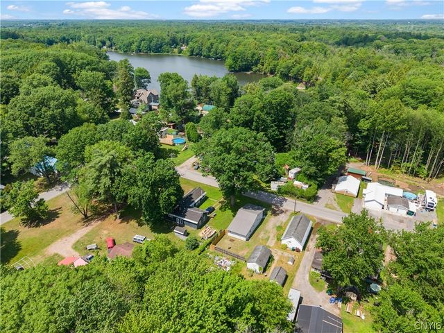 69 Larned Road, Schroeppel, NY 13132