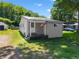 69 Larned Road, Schroeppel, NY 13132