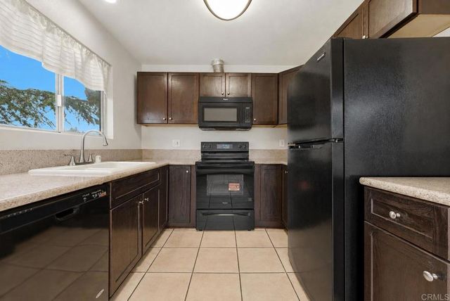 1811 E Grand Avenue 178, Escondido, CA 92027