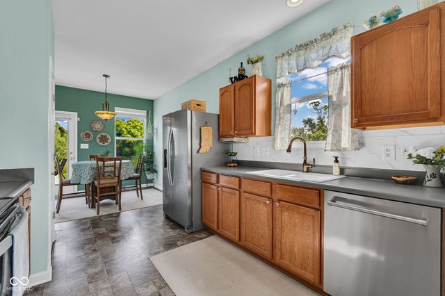 757 Aerostar Court, Avon, IN 46123