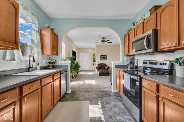 757 Aerostar Court, Avon, IN 46123