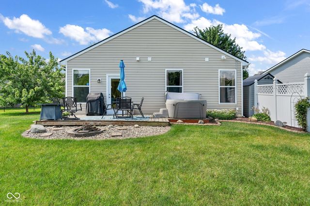 757 Aerostar Court, Avon, IN 46123