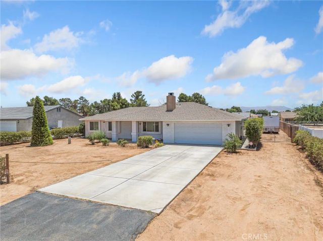 22163 Broken Lance Road, Apple Valley, CA 92307