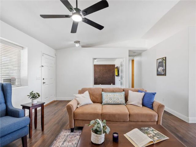 22163 Broken Lance Road, Apple Valley, CA 92307