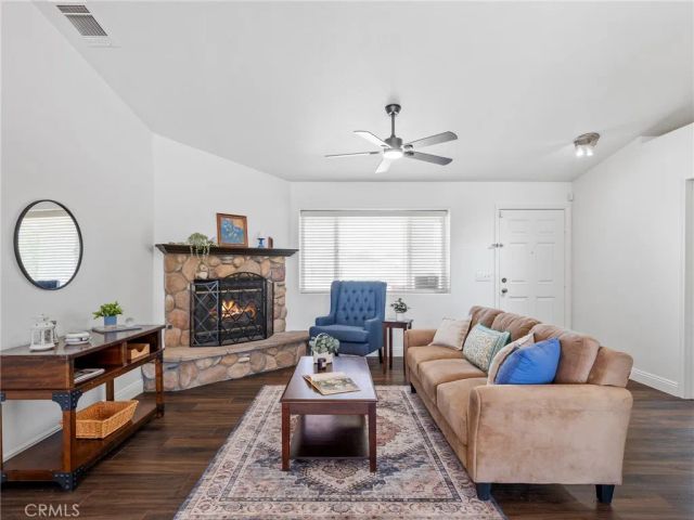 22163 Broken Lance Road, Apple Valley, CA 92307