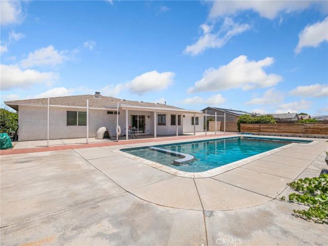 22163 Broken Lance Road, Apple Valley, CA 92307