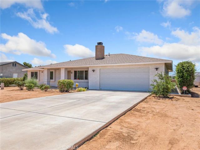 22163 Broken Lance Road, Apple Valley, CA 92307