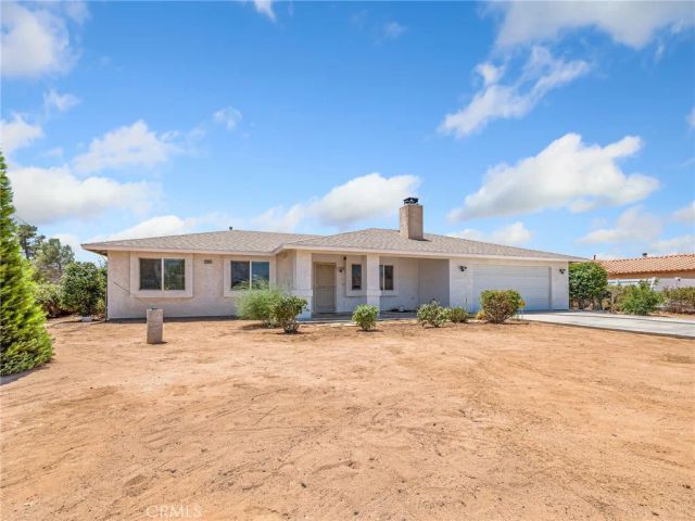 22163 Broken Lance Road, Apple Valley, CA 92307