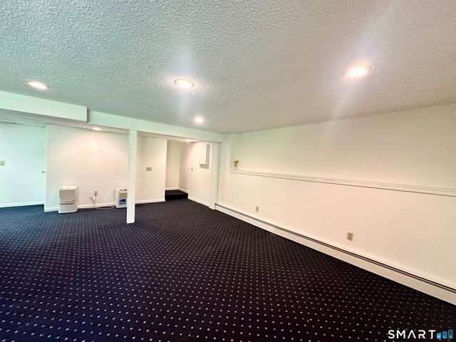 93 Woodland Avenue, Bloomfield, CT 06002