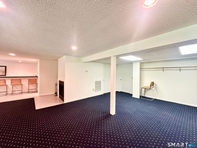 93 Woodland Avenue, Bloomfield, CT 06002