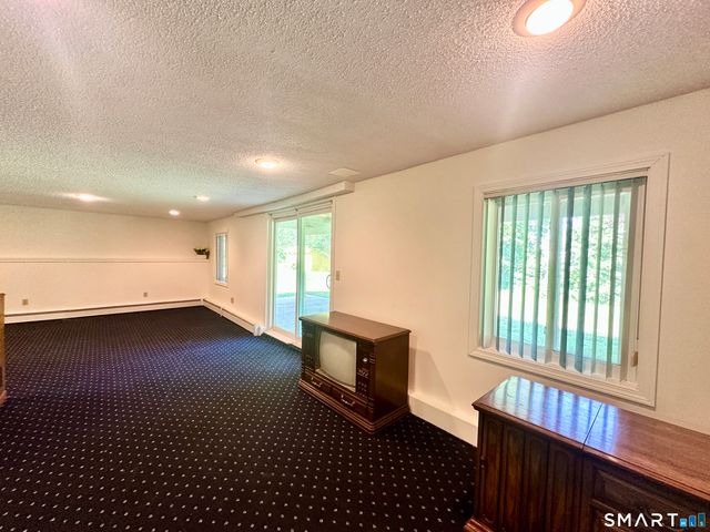 93 Woodland Avenue, Bloomfield, CT 06002