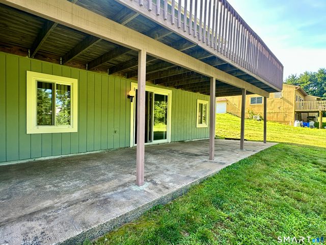 93 Woodland Avenue, Bloomfield, CT 06002
