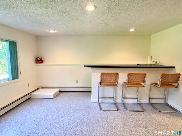 93 Woodland Avenue, Bloomfield, CT 06002