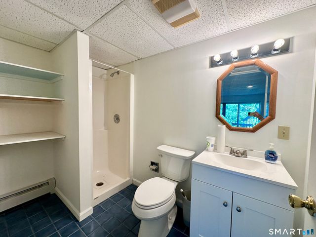 93 Woodland Avenue, Bloomfield, CT 06002