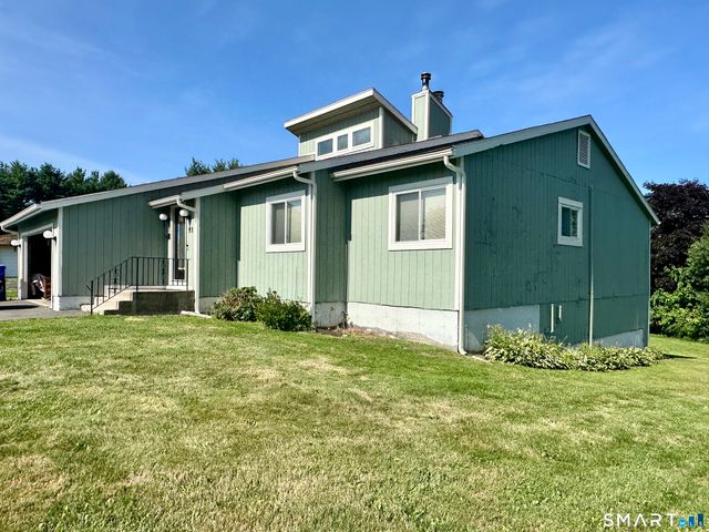 93 Woodland Avenue, Bloomfield, CT 06002