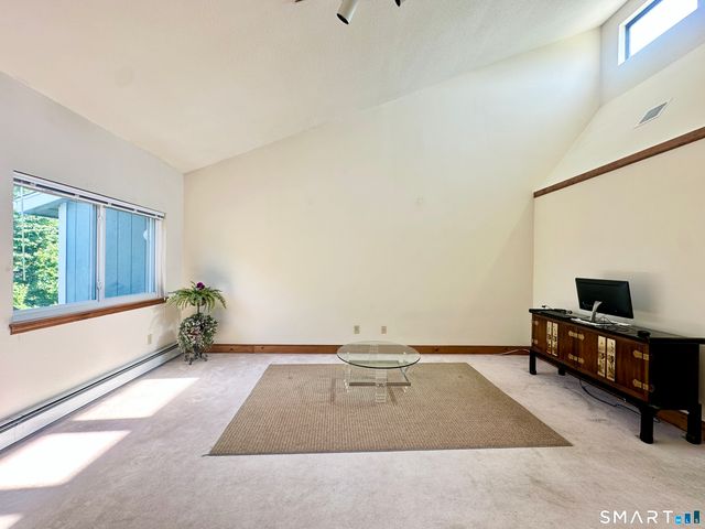 93 Woodland Avenue, Bloomfield, CT 06002
