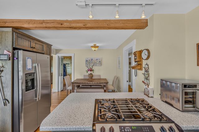 2 Thurlow Street, Plymouth, NH 03264