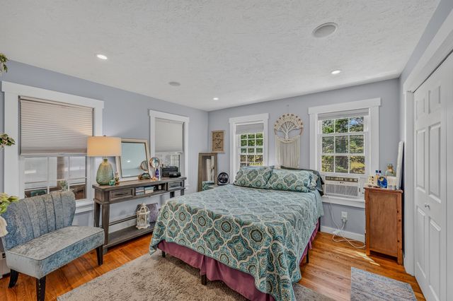 2 Thurlow Street, Plymouth, NH 03264