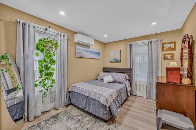 2 Thurlow Street, Plymouth, NH 03264