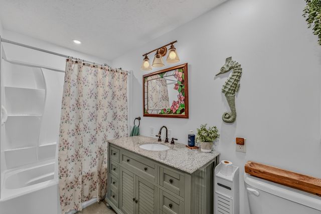 2 Thurlow Street, Plymouth, NH 03264